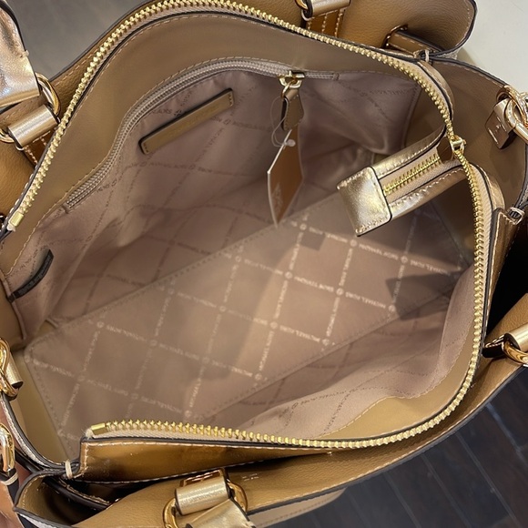 MICHAEL KORS 
Reed Large CZ Graphic Logo Belted Satchel
Vanilla /Pale Gold 
NWT - Picture 16 of 16